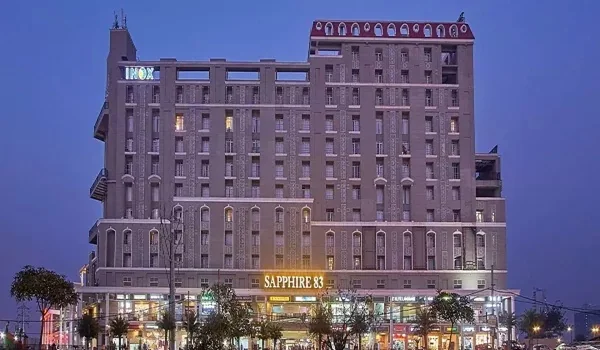 Featured Image of Sapphire 83 Mall